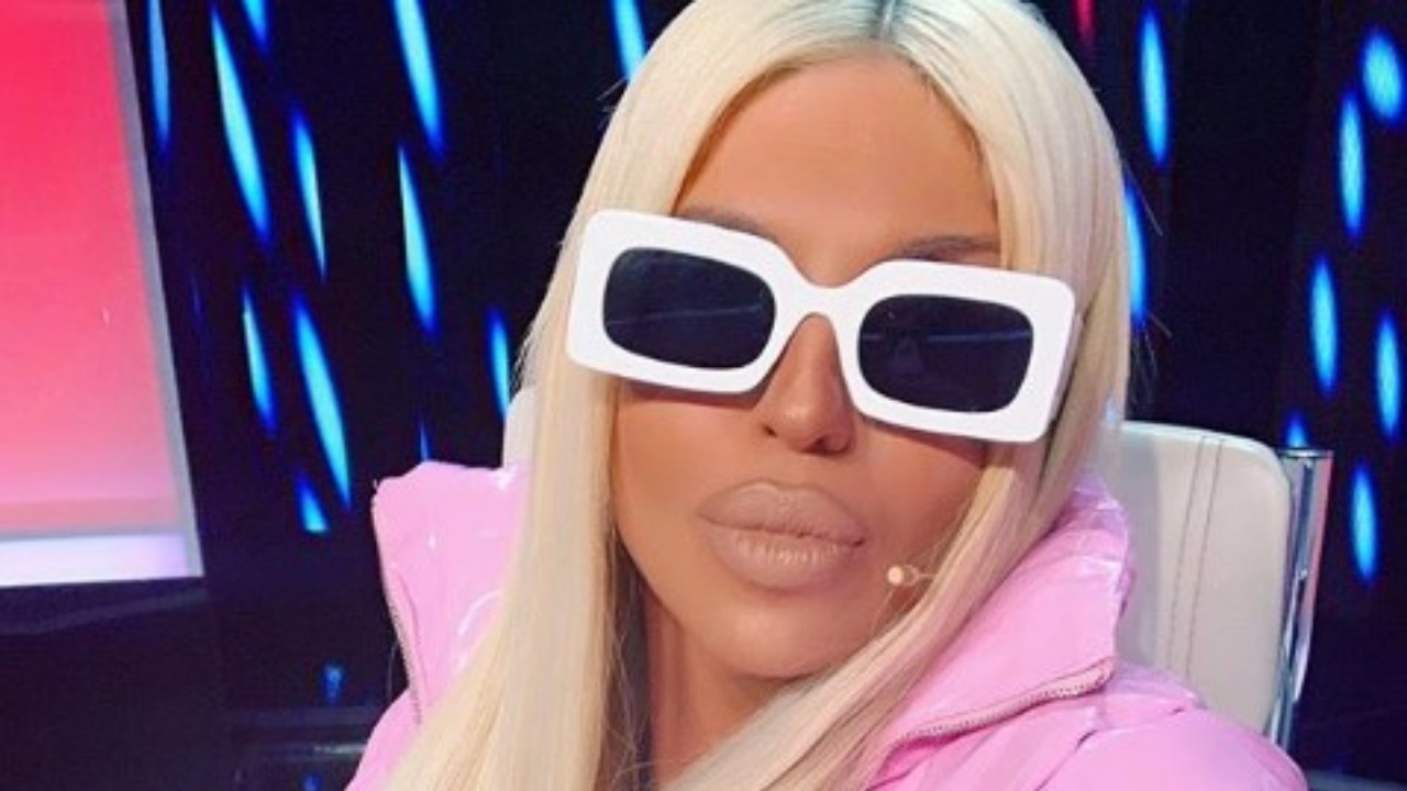 Jelena Karleuša promenila imidž i odmah se pohvalila na Instagramu! (FOTO) 21 jsptrddn 169