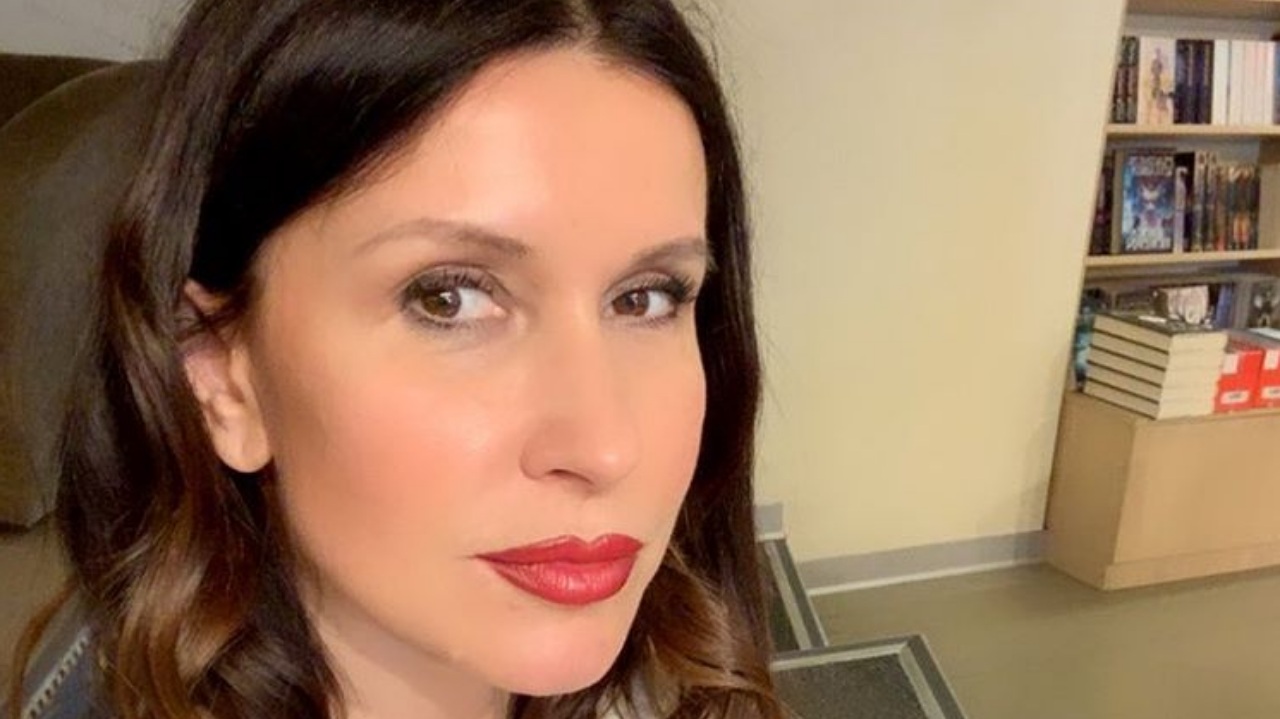 PORNOGRAFSKI IZGLED, SILIKONI... Snežana Dakić objasnila zašto fine devojke izgledaju kao ku*ve i izazvala veliku raspravu! 1 jyznp0hg 169