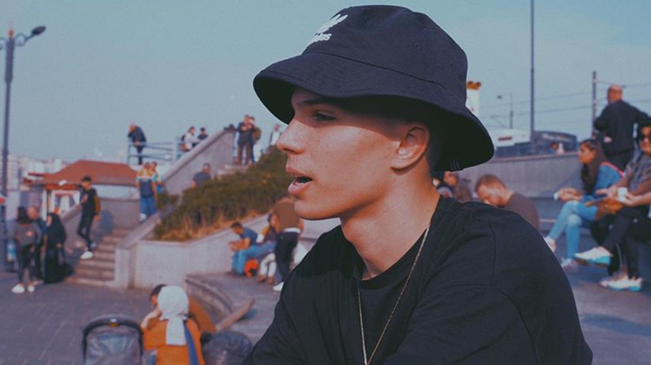 JAKO JE TEŠKO BITI DRUGAČIJI I ODBAČEN... Voyage fanu dao savet koji će sigurno dugo pamtiti (FOTO) 22 k2k9lujz 169