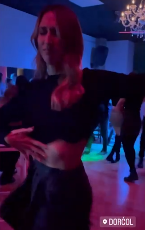 ODUZIMA DAH: Jelisaveta Orašanin u izazovnoj kombinaciji pokazala figuru, pa vatreno zaigrala (FOTO) 2 jelisaveta orašanin