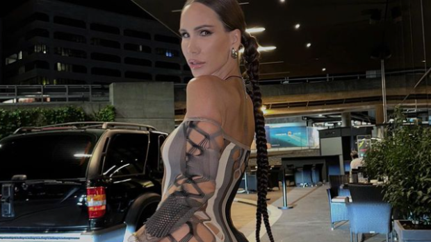 Nikolija otkrila tajnu vitke linije, pa pokazala casual outfit koji je oličenje udobnosti: Posebnu pažnju privukao je komad od 2800 evra! (FOTO) 23 Foto:Printscreen/Instagram:nikolijaofficial