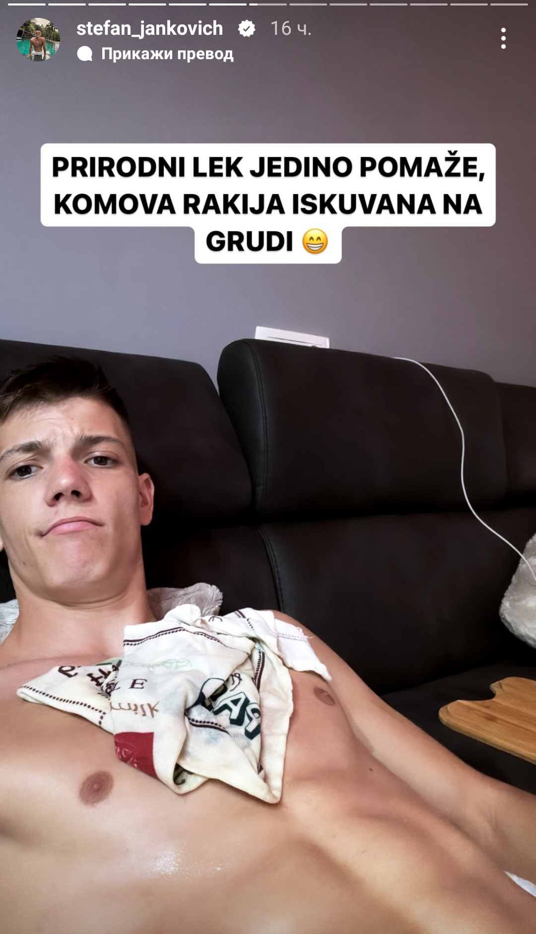 "PRIRODAN LEK JEDINO POMAŽE": Janko pokazao kako rešava zdravstvene probleme (FOTO) 2 JANKO