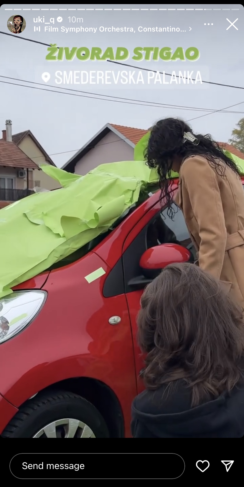 U SVOM STILU: Uki Q "pakovanjem" automobila nasmejala sve, pa iznenadila novu vlasnicu! (FOTO) 4 Uki Q