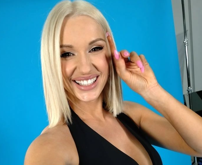 "NAŠ ODNOS NIJE SAVRŠEN": Anja Mit otkrila istinu o bračnom životu, priznala da ne bi podnela da je sve "ravna linija" 1 anja mit