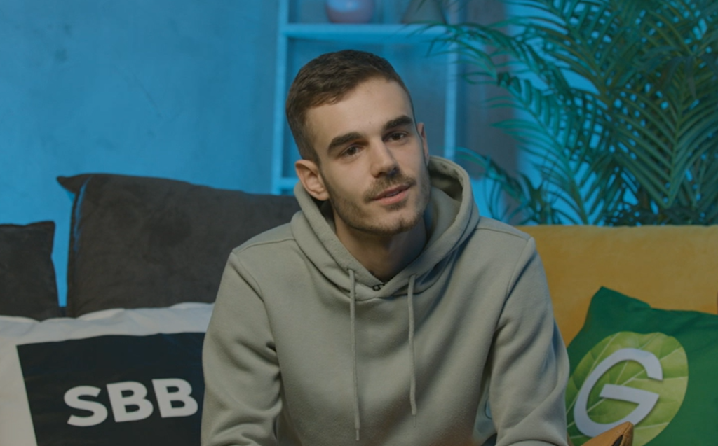 "MOJ OTAC JE IZNENADA OTIŠAO SA OVOG SVETA": Kosta Radovanović iskreno o najbolnijim trenucima u životu 1 kosta