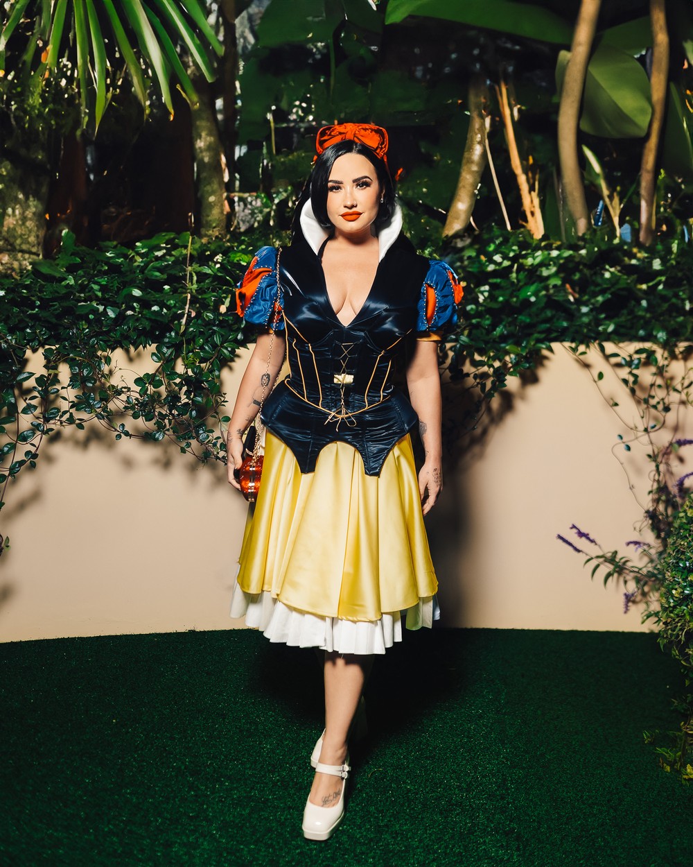 demi lovato, kostim