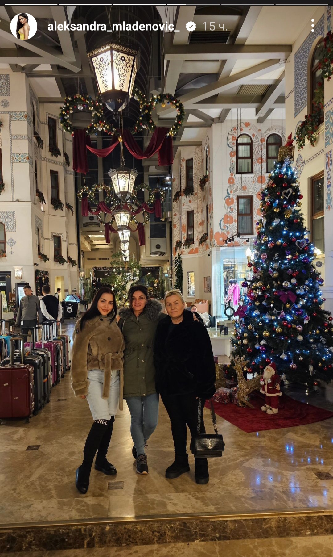 ODMAH NAKON ŠTO SE USELILA U NOVI STAN: Aleksandra Mladenović otišla iz Srbije, a društvo joj pravi njena omiljena osoba! (FOTO) 2 1702630566222