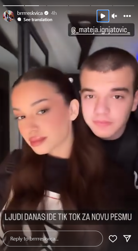 On je Breskvičin mlađi brat! Retko imamo priliku da ga vidimo u javnosti, a devojčice lude za njim (FOTO) 2 breskvica
