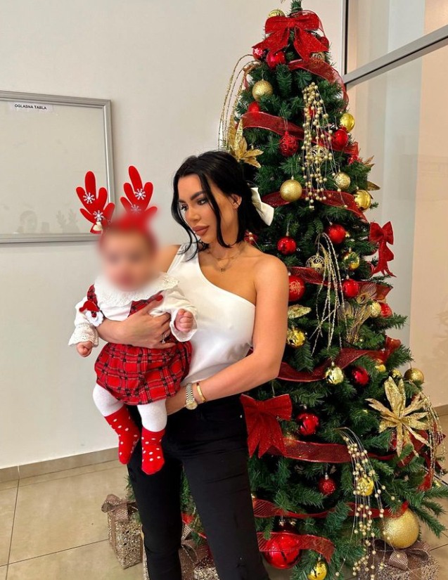 "DA LI JE MOGLA DA BUDE BOLJA GODINA?": Helena Topalović sumirala utiske i otkrila šta joj je majčinstvo donelo (FOTO) 2 helena topalović