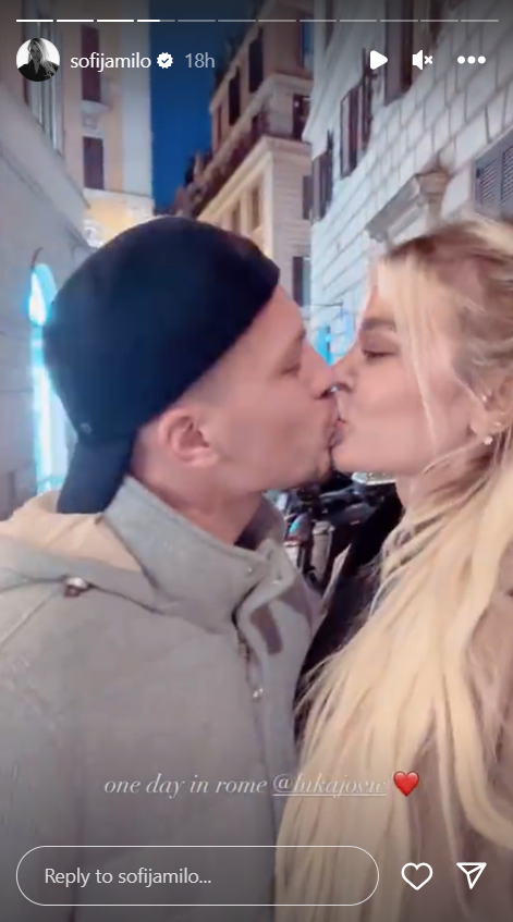 ROMANTIČNI TRENUCI U RIMU: Sofija Milošević i Luka Jović uživaju u ljubavi, emocije pršte na sve strane! (FOTO) 2 sofijamilo