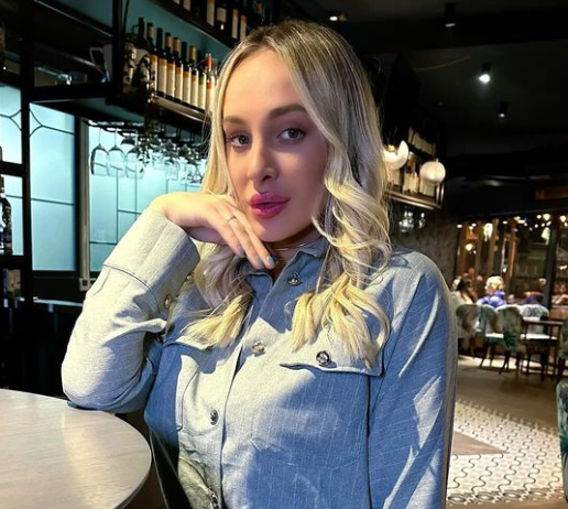 POKAZALA NJEN RAZLOG ZA OSMEH: Luna Đogani čestitala praznik na poseban način i poželela svima samo jedno! (FOTO) 1 luna đogani
