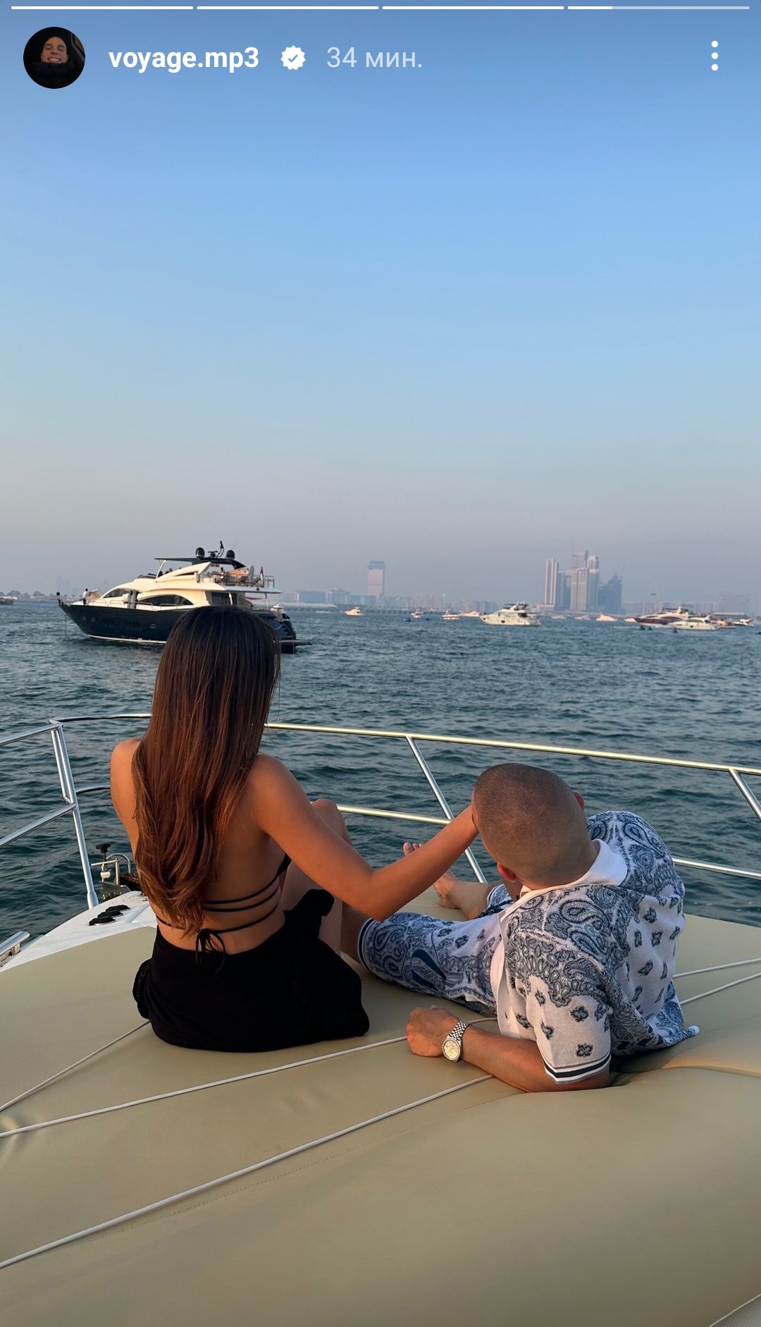 Najlepši zajednički trenuci: Vojaž objavio romantičnu fotografiju sa devojkom, evo u čemu su najviše uživali tokom odmora u Dubaiju! (FOTO) 2 1707299039891
