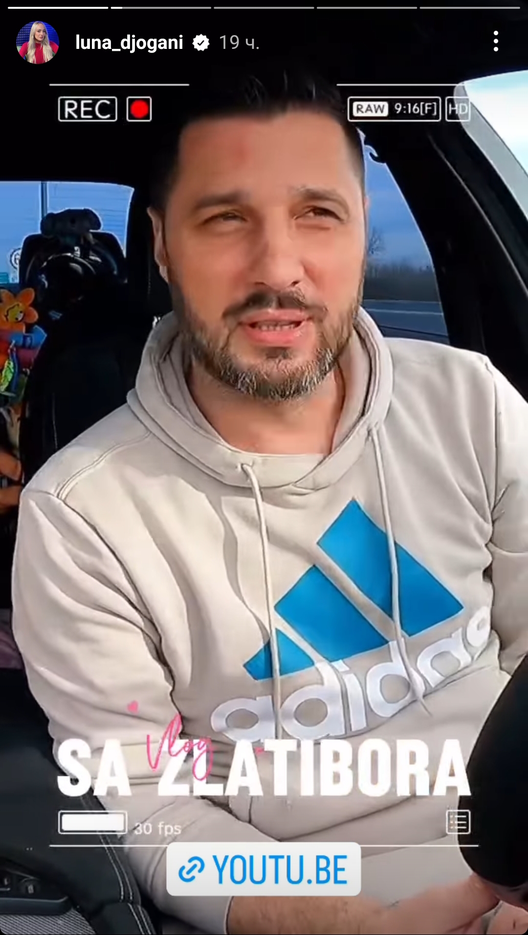 "Divno iznenađenje": Luna Đogani i Marko prvi put na zajedničkom putovanju u kompletnom sastavu, snimkom sa odmora oduševili fanove 2 1707906696885