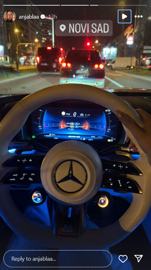 "Moje obezbeđenje": Anja Bla provozala svoj skupoceni automobil, pa otkrila da je neko prati u stopu (FOTO) 2 Screenshot 2024 02 29 084938