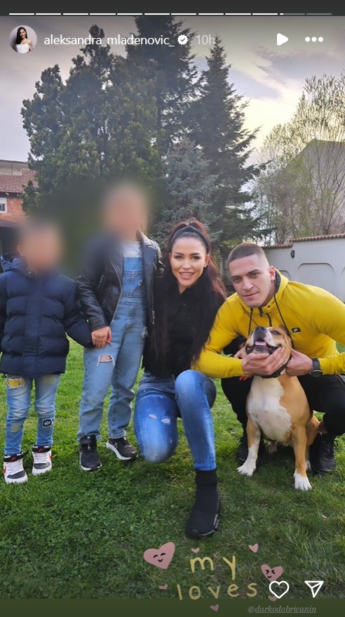 "Istinski sam srećna": Aleksandra Mladenović nakon turbulentnog perioda po prvi put pokazala novog dečka (FOTO) 2 blur photo.com 1710837729