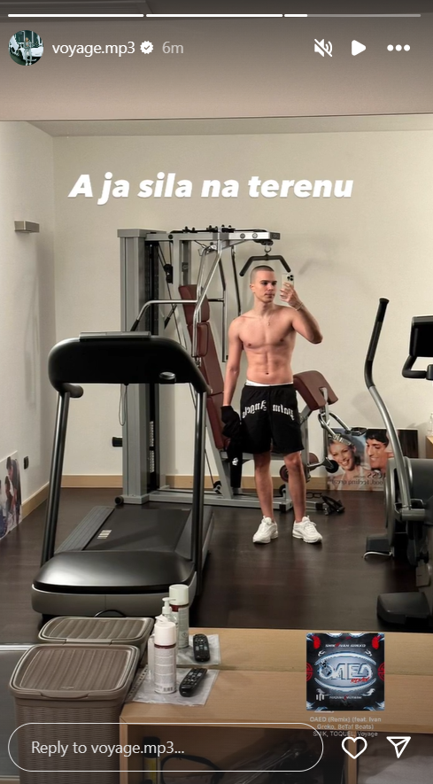 ''Sila na terenu'': Vojaž pokazao izvajano telo, pa još jednom svima stavio do znanja zašto devojke LUDE za njim (FOTO) 2 vojazzzzzz