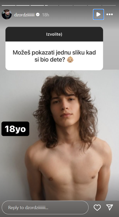 Duga kosa i divlje kovrdže: Džordži fotkom iz mladosti šokirao pratioce, pa se prisetio svojih početaka u svetu modelinga (FOTO) 2 Screenshot 2024 04 08 121215
