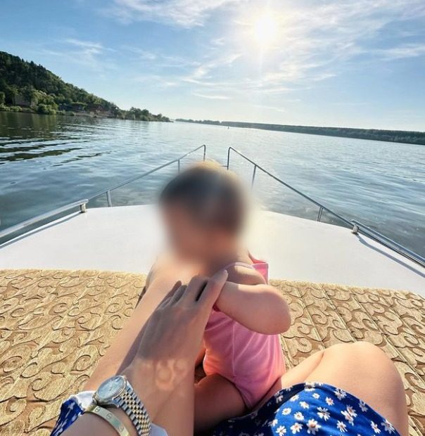 blur photo.com 1713258819