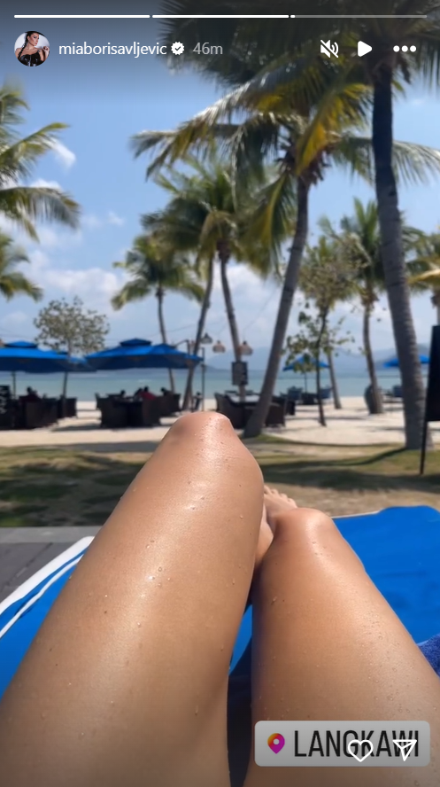 Otišla na egzotičnu destinaciju, pa fotkom ostavila fanove bez teksta: Mia Borisavljević pokazala svoje izvajano telo na plaži (FOTO) 2 miabo