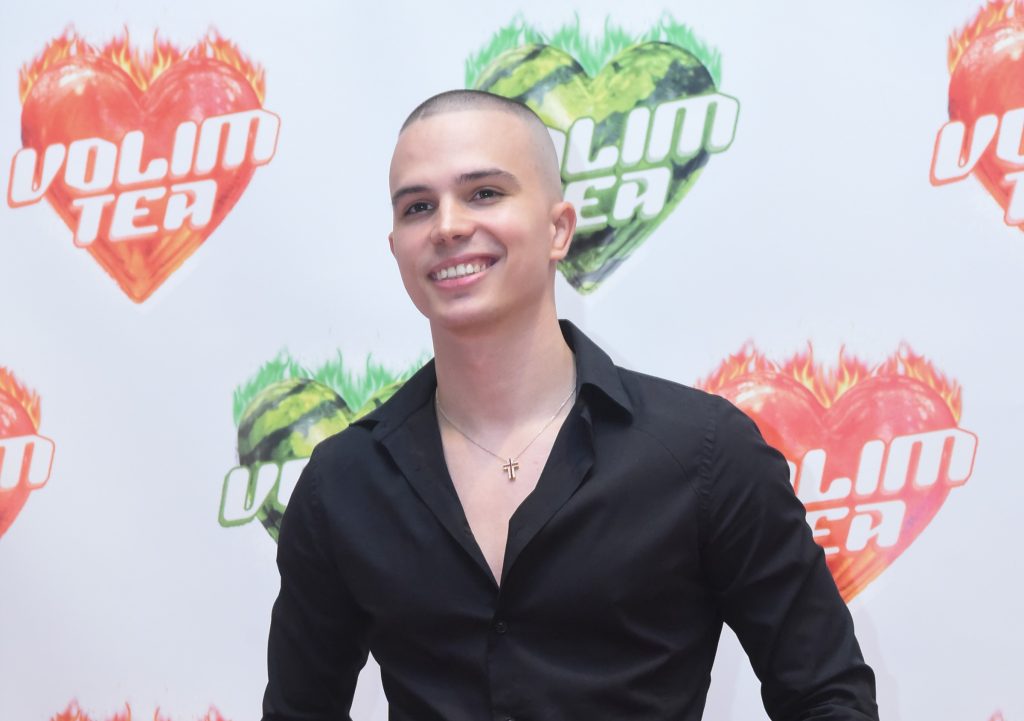 Procurila strogo čuvana tajna: Voyage jednim potezom zaintrigirao fanove, pa na poseban način otkrio važan detalj (FOTO) 1 voyage promocija 18042024 0013