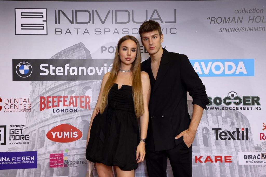 "Godinu dana od kako su se posvađali": Poznati influenser progovorio o sukobu Lee Stanković i Andrije Jo, pa im poručio samo jedno (FOTO) 1 bata spasojevic 24052022 0043