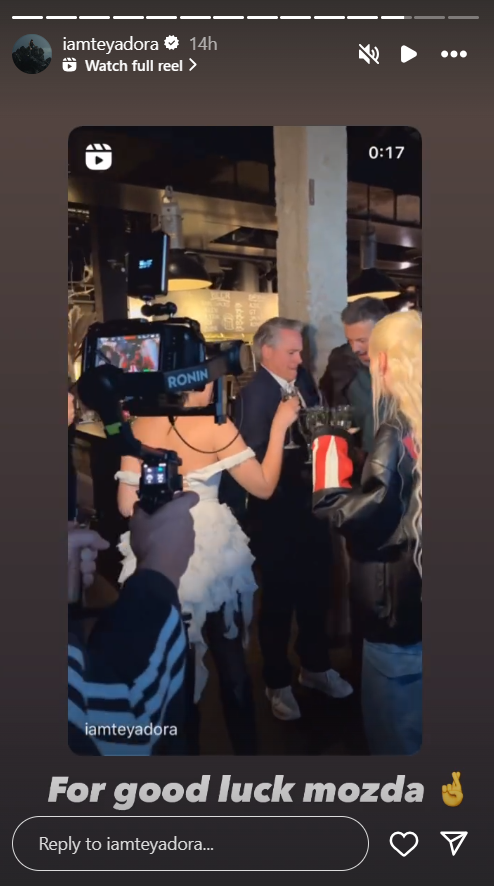 Peh na zabavi dobar znak? Teya Dora obeležila rođendan gala proslavom, jedan potez pevačice izazvao brojne komentare (VIDEO) 2 ymfdkvmdcbmd