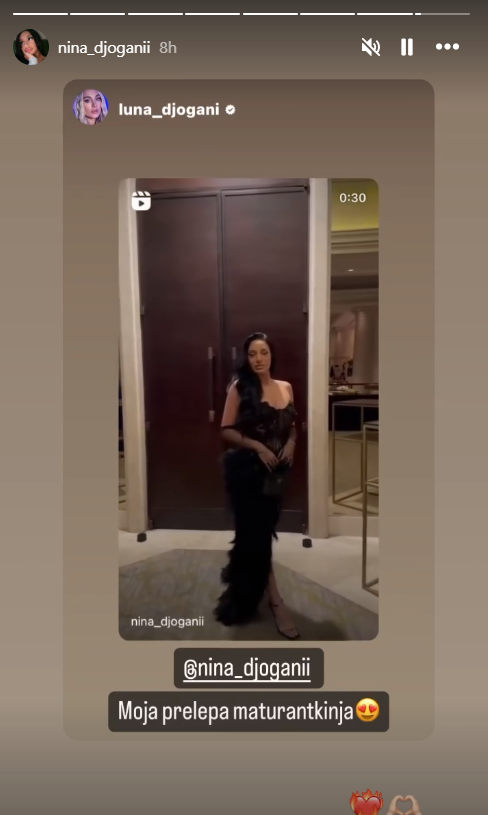 "Crni labud": Nina Đogani na maturskoj večeri privukla sve poglede prisutnih, jedna osoba se nije odvajala od nje (FOTO/VIDEO) 3 nina djogani