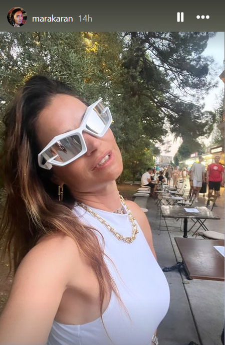 Providne pantalone i minijaturni bikini: Marija Karan uživa na popularnoj plaži, a o njenom telu mreže ne prestaju da bruje (FOTO) 2 Screenshot 2024 07 17 110849