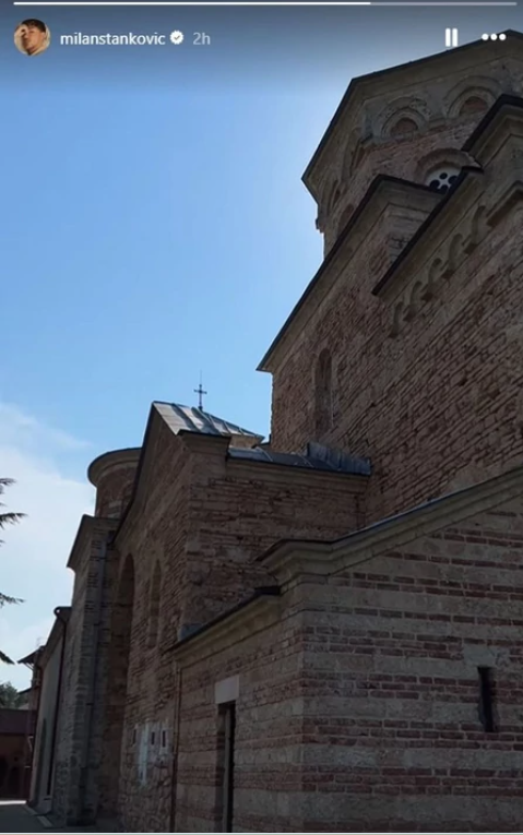 Prvo oglašavanje Milana Stankovića nakon dužeg vremena: Pevač otkrio kako provodi vreme, pa objavom privukao veliku pažnju znatiželjnih fanova (FOTO) 2 milan