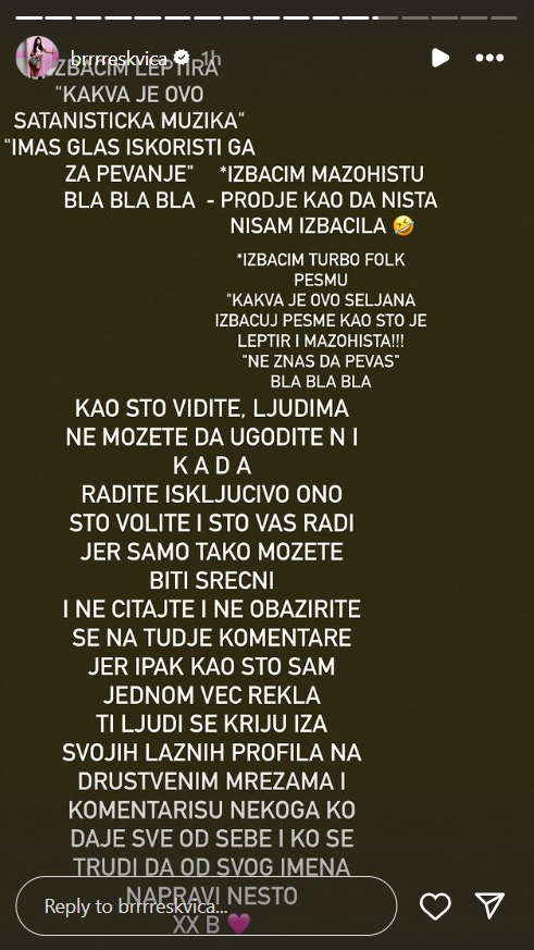 Breskvica ponovo na meti oštrih kritika: Pevačica pobesnela zbog uvreda koje je dobila na svoj račun, pa hejterima poručila samo jedno FOTO 2 Screenshot 2024 08 13 131003