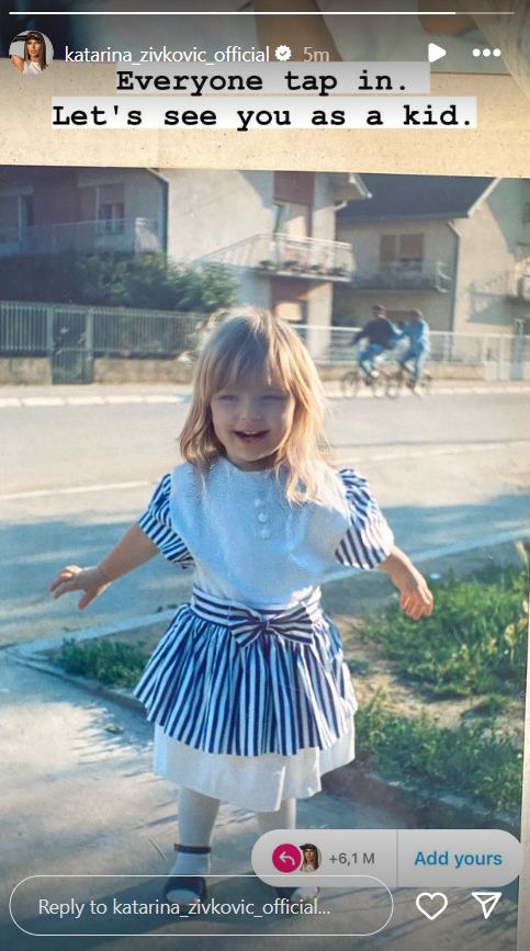 Da li prepoznajete pevačicu koja se nedavno porodila? Podelila fotke koje su oduševile fanove, a jedan detalj iznenadio je sve (FOTO) 2 Screenshot 2024 08 22 142248