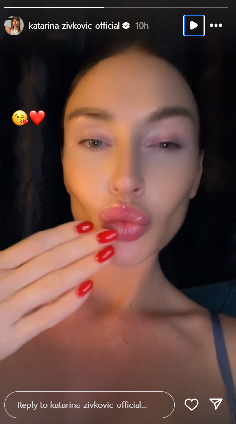 Sija posle porođaja: Katarina Živković snimkom u sitne sate poslala poruku fanovima, mnogi ne veruju da pevačica izgleda OVAKO (FOTO) 3 Screenshot 2024 08 30 093515