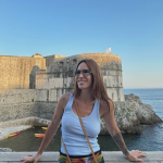 "Samo dobre vibracije": Nikolija se snimila uz popularnu pesmu, pa izazovnim izdanjem oduševila fanove (VIDEO) 2 nikolija e1723541705789