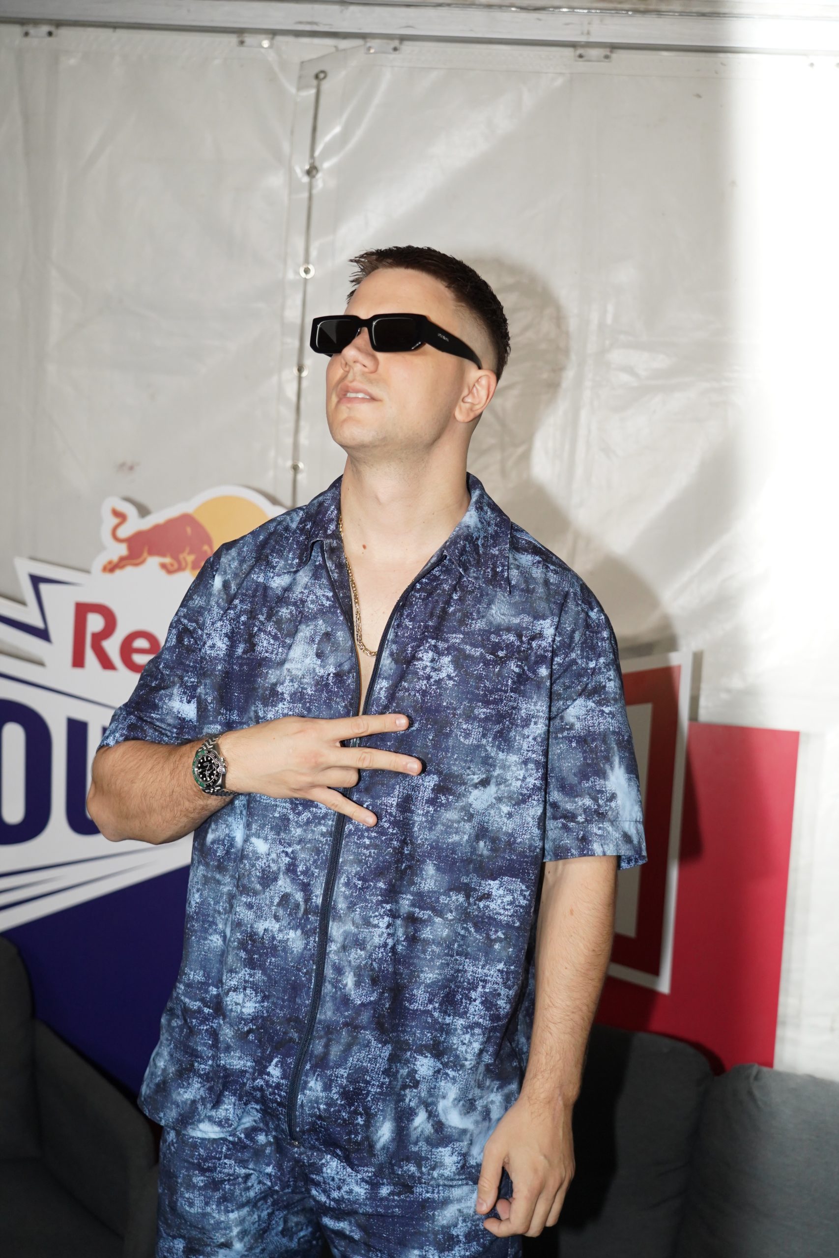 Luksuzni satovi kao statusni simbol: Ove domaće zvezde za njih su izdvojile čitavo BOGATSTVO - neki vrede čak 500.000 EVRA! (FOTO) 4 red bull sounclash 22062024 0025 scaled