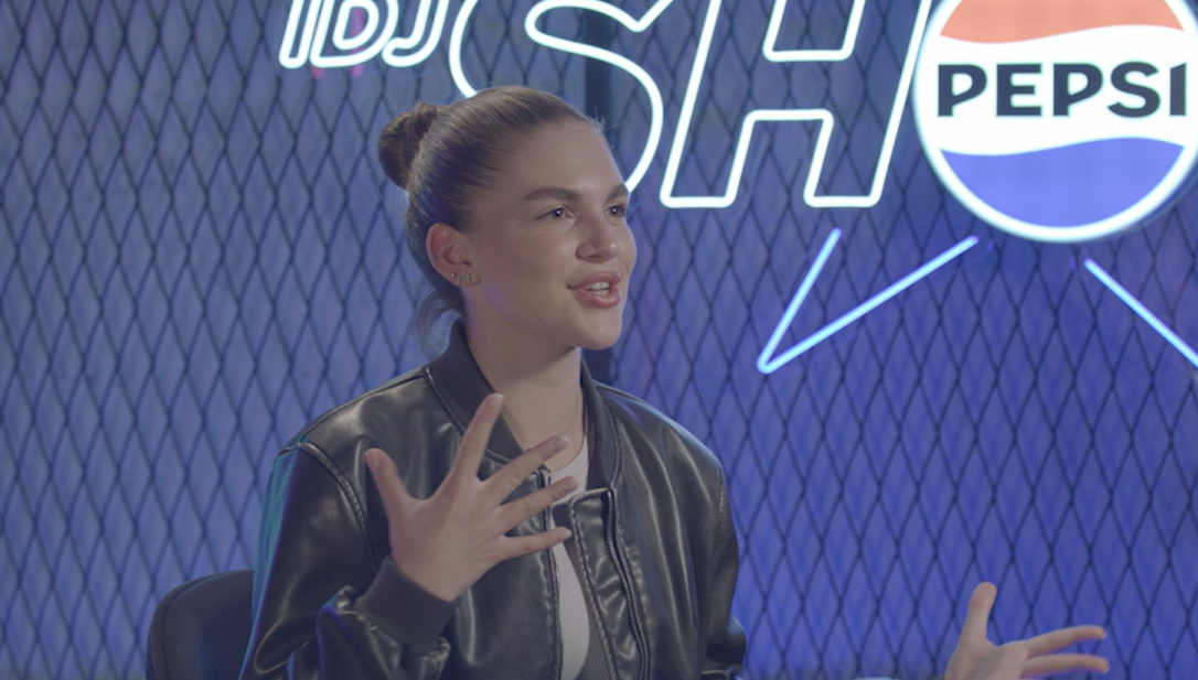 "Bilo me je sramota da pevam, mama je počela da plače kada me je čula": Takmičarka sve do IDJShow-a krila svoj talenat od porodice, pa otkrila kako su saznali 2 Screenshot 2024 10 18 100939