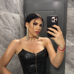 Kaja Ostojić pokazala kako izgleda u petoj deceniji: Pevačica u kompletu za trening šokirala pratioce, svi se pitaju koja je njena tajna (FOTO) 5 Screenshot 2024 10 18 113121