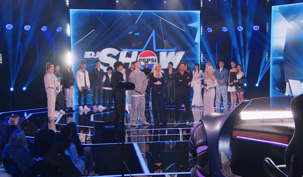 Coach-evi biraju prve FINALISTE IDJShow-a: Tenzija u studiju raste, evo koliko takmičara večeras odlazi direktno u TOP 12 1 Screenshot 2024 10 24 142508