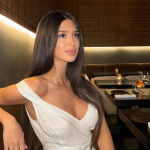 Đina Džinović otkrila čime se zapravo bavi: Influenserka pokazala šta se zaista krije iza luksuznog života i skupocenih putovanja (VIDEO) 7 Screenshot 2025 01 03 114747