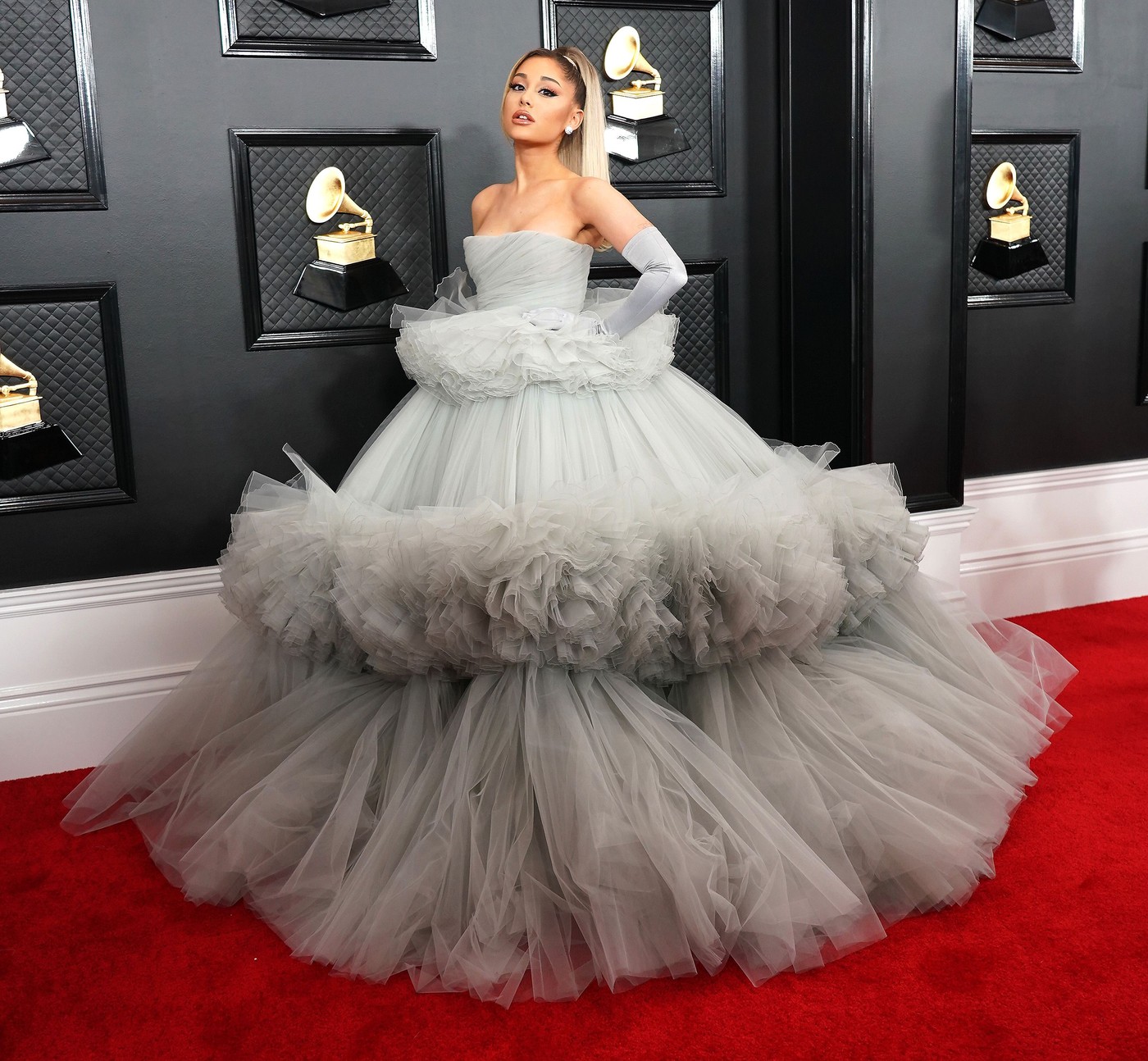 U susret ovogodišnjoj dodeli: 13 nalepših, najčudnijih i najupečatljivijih momenata sa crvenog tepiha u istoriji Grammy-ja (FOTO) 14 profimedia 0495026333