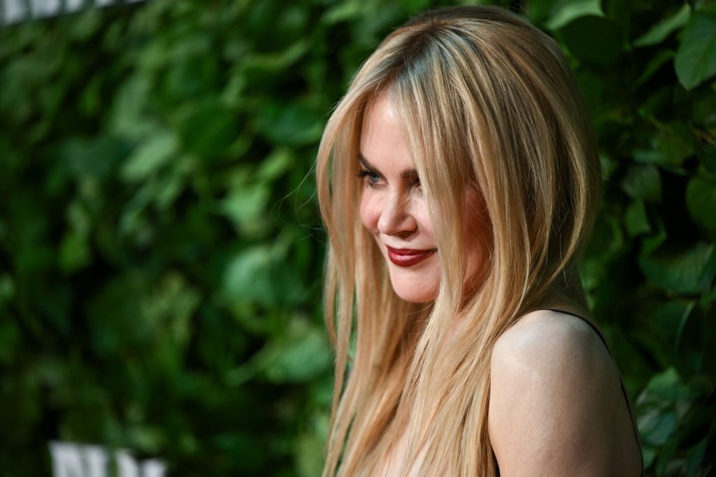 Nikol Kidman nosi periku? Zbog ove fotke svi komentarišu njenu kosu (FOTO) 1 profimedia 0942218860