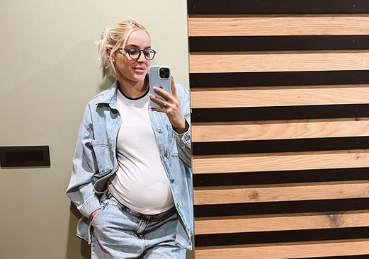 Porodila se naša poznata influenserka! Jovana na svet donela sina, pa podelila prvu fotografiju iz porodilišta (FOTO) 1 Screenshot 2025 02 25 142917