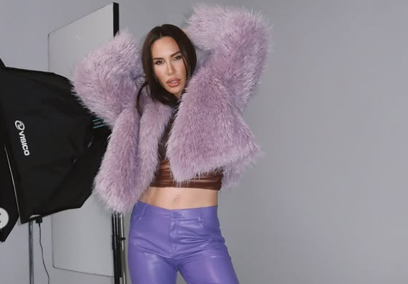 5 fashion momenata kojima je Nikolija dokazala da je neprikosnovena kraljica stila 18 Screenshot 2025 03 31 123657