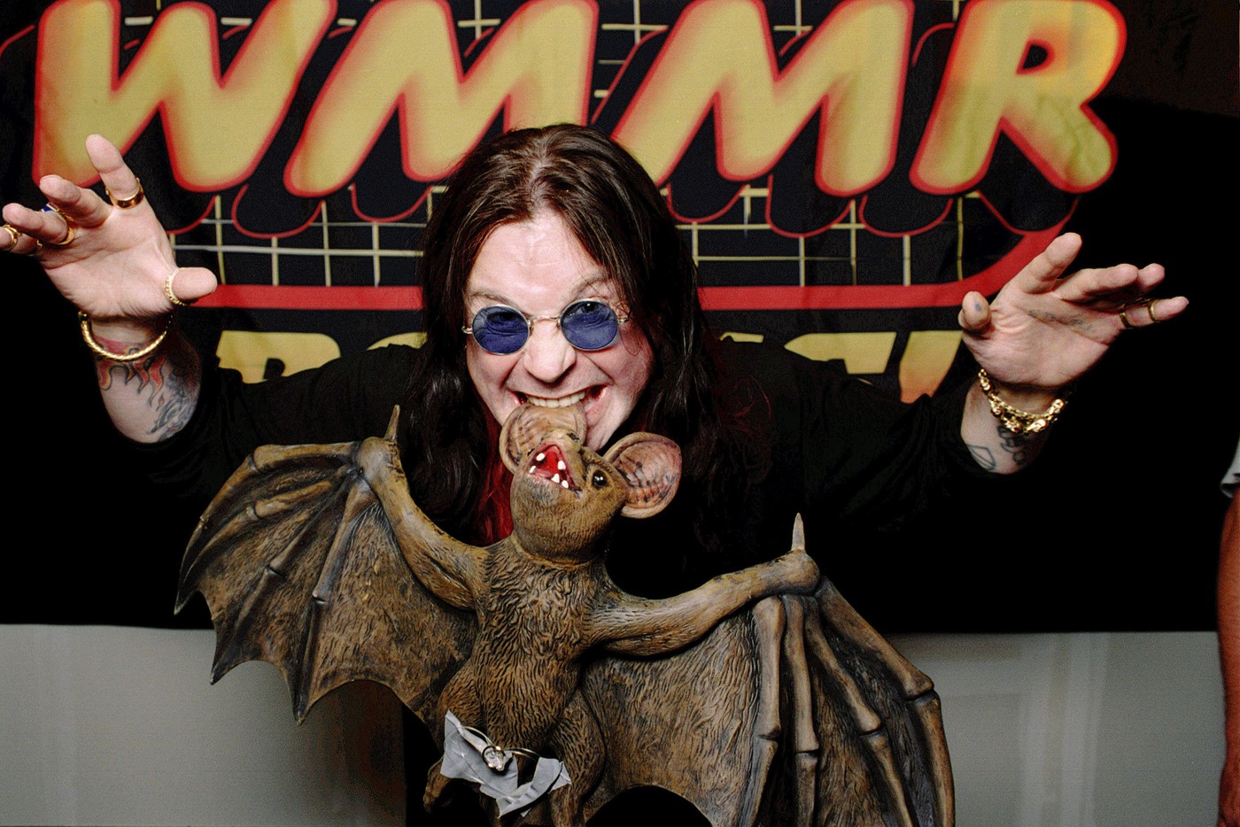 Pobegao od satanističke kletve, napio se u Beloj kući, pa slučajno drogirao sveštenika: 10 najluđih i najbizarnijih trenutaka iz života Ozija Ozborna 4 profimedia 0980938280