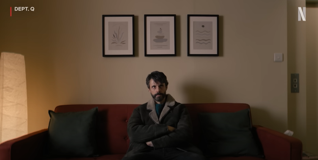 Proglašena je "savršenstvom" i "remek-delom": Gledaoci Netflixa ne mogu da se zasite ove triler serije, a sada stižu vesti o drugoj sezoni 1 Screenshot 2025 08 20 123733
